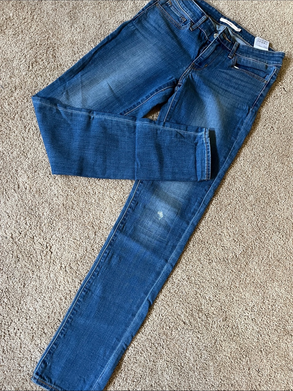 Levi's Women's medium Blue Skinny Jeans